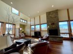 Lazy M Villa - Living Room w/TV, Gas Fireplace & View